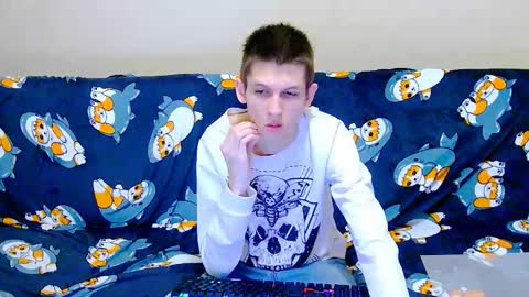 lester_broo online show from December 16, 9:44 pm