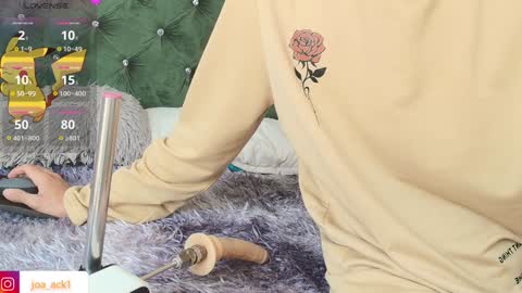 Levi  online show from December 15, 5:10 pm