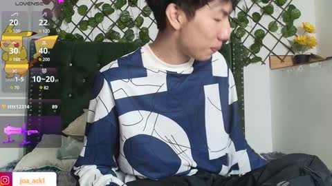 Levi  online show from December 14, 2:45 am