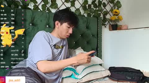 Levi  online show from December 4, 5:22 pm