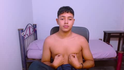 Snapshot of levii_7 chatting on September 25, 10:19 pm 0600AM-1200PM - online show from September 25, 10:19 pm