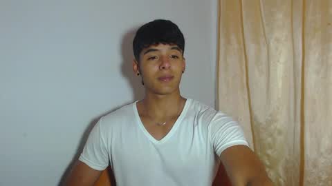 i  am lewis ly EDUARDO MEMDOZA15 online show from April 24, 7:05 pm