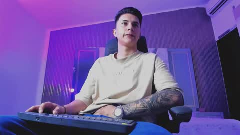 Liam Smith online show from September 25, 12:26 pm