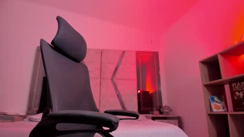 Liam Smith online show from September 13, 3:46 pm