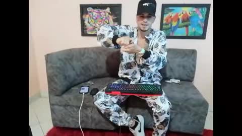 Andres online show from September 18, 9:50 pm