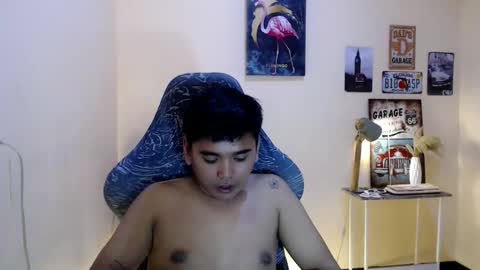 liam_anthonyxx online show from October 17, 5:28 pm