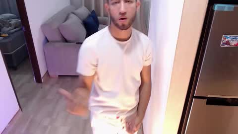 liam_bronw online show from January 6, 11:31 pm