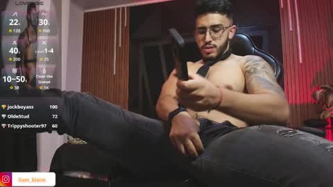 LIAM KLEIN online show from April 10, 5:31 pm