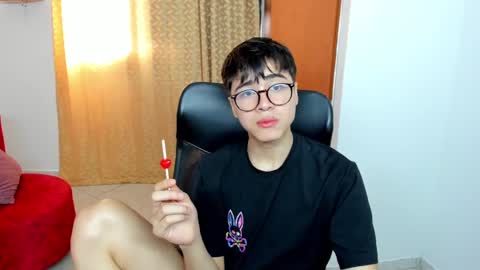 LIAM online show from February 25, 7:03 pm