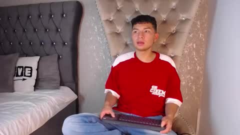 Liam  online show from March 4, 8:38 pm