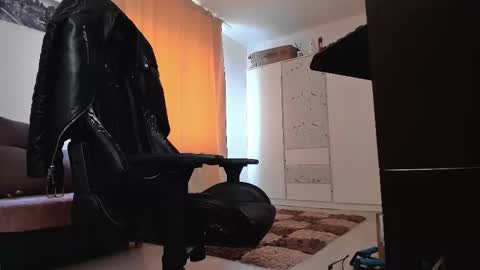 Liam online show from March 12, 8:44 am