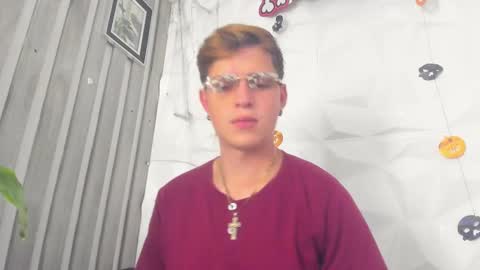 Snapshot of liamvega_ chatting on October 25, 4:03 am Liam Vega online show from October 25, 4:03 am
