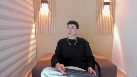 lian_cameron online show from February 11, 3:55 am