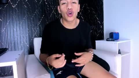 Lian Jacob online show from May 28, 1:58 am