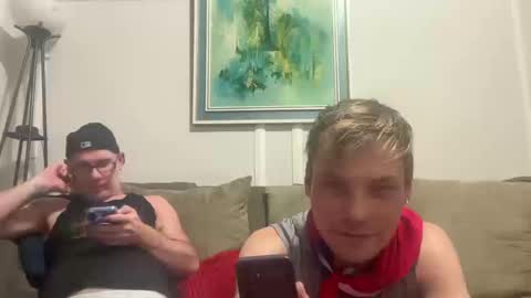 Snapshot of lighteye12489275 chatting on October 19, 12:59 am lighteye12489275 online show from October 19, 12:59 am