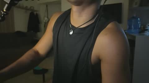 Lightskinbeachboy online show from February 8, 3:34 am