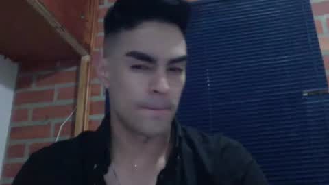 Snapshot of liiam_collins chatting on March 9, 3:55 am liiam online show from March 9, 3:55 am
