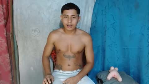 lil_condor_baby online show from September 28, 8:51 pm