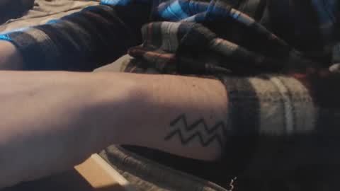 lil_j_ online show from January 15, 8:22 pm