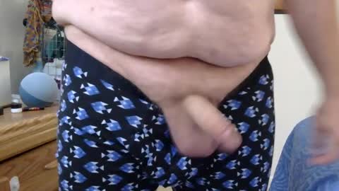 Snapshot of lildickbigbelly chatting on October 26, 4:03 am lildickbigbelly online show from October 26, 4:03 am