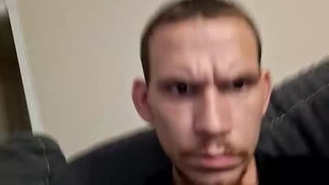 lilifrainzdwn56 online show from April 19, 10:56 pm