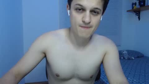 Snapshot of lioncluess chatting on October 20, 12:25 am Lion Cluess online show from October 20, 12:25 am