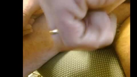 Snapshot of lip_balm chatting on February 15, 6:01 pm lip_balm online show from February 15, 6:01 pm