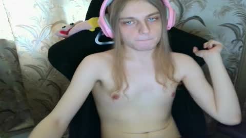 little_king86 online show from December 17, 7:04 am