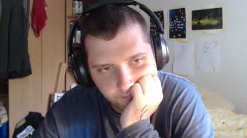 littlealien7 online show from November 20, 2:44 am