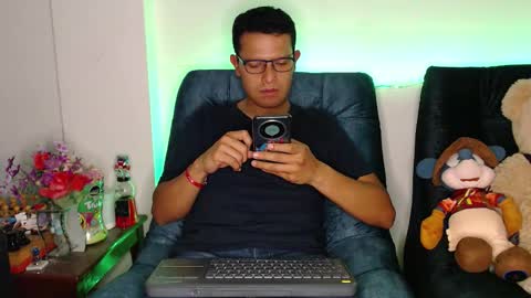 Manu online show from February 3, 3:15 am