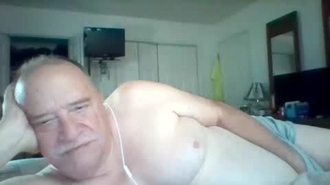 Snapshot of littlekenny1951 chatting on October 12, 6:35 pm littlekenny1951 online show from October 12, 6:35 pm