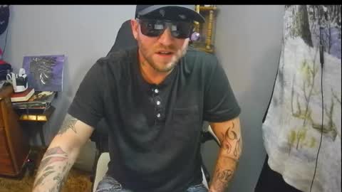 livingpuddle online show from December 2, 5:16 pm