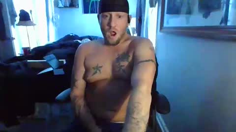 livingpuddle online show from January 8, 4:00 pm