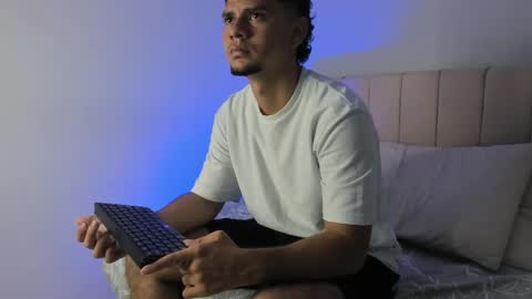 logan online show from March 30, 2:56 am