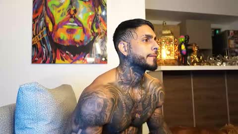 logan_hugh8 online show from September 15, 6:37 am