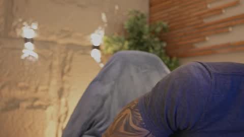 logan_varela online show from January 8, 11:04 am