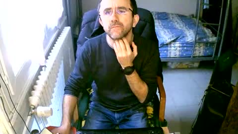 lokoum39 online show from January 8, 12:15 pm