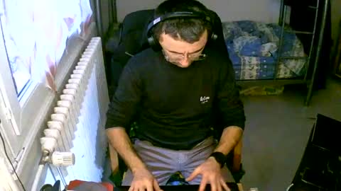 lokoum39 online show from December 24, 3:58 pm