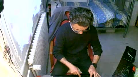 lokoum39 online show from March 5, 5:20 pm