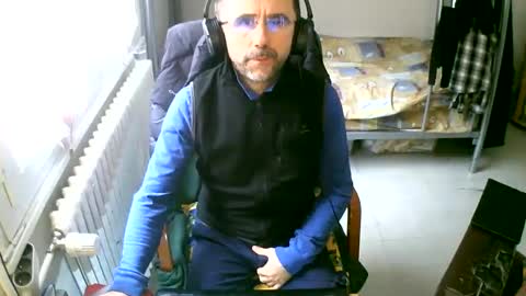 lokoum39 online show from February 12, 12:12 pm