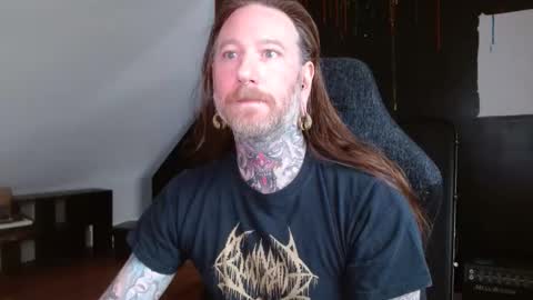 Snapshot of longhair021 chatting on March 1, 4:54 pm longhair online show from March 1, 4:54 pm