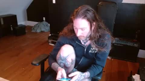 Snapshot of longhair021 chatting on December 20, 4:46 pm longhair online show from December 20, 4:46 pm