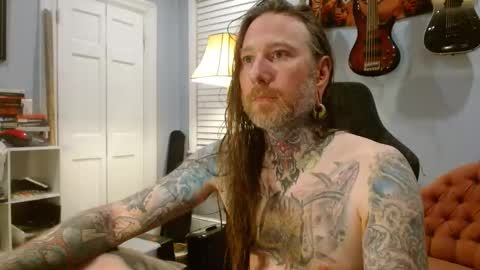 Snapshot of longhair021 chatting on September 29, 3:05 am longhair online show from September 29, 3:05 am