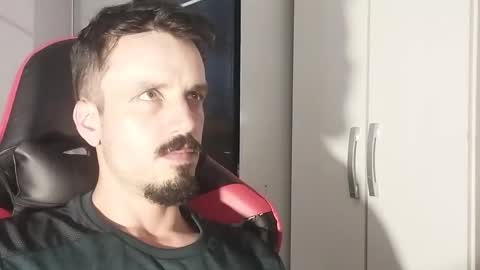 Lucas online show from December 5, 5:18 pm