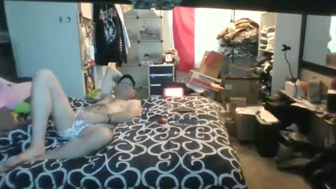 Snapshot of lordcoldfinger chatting on December 24, 10:39 pm lordcoldfinger online show from December 24, 10:39 pm