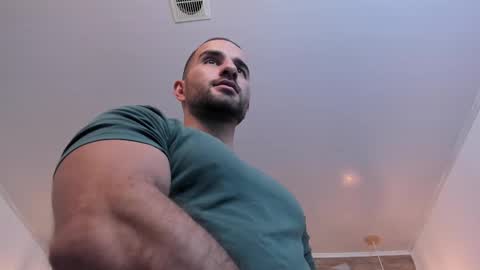  L O R E N Z O  Thumbs Up help  online show from February 27, 5:36 pm