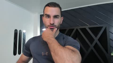  L O R E N Z O  Thumbs Up help  online show from December 7, 5:42 pm