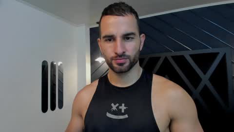  L O R E N Z O  Thumbs Up help  online show from December 10, 5:33 pm