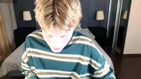 louie_evans online show from September 21, 9:04 pm