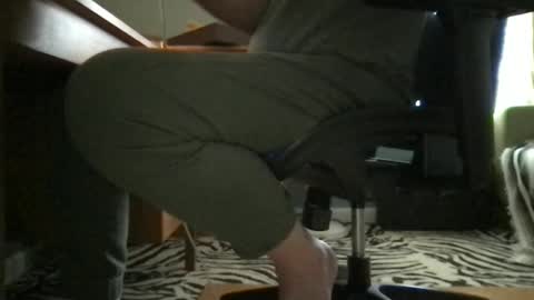 Love to suck cock.... online show from March 16, 7:18 pm